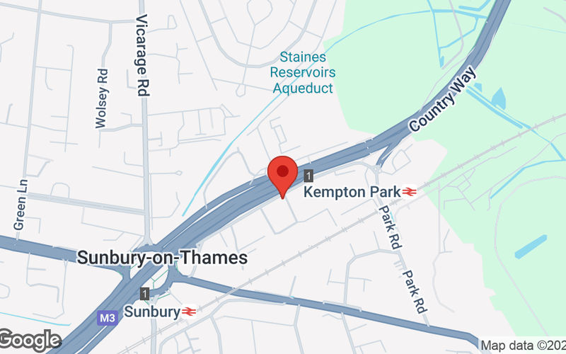 33 Hanworth Road, Surrey Image 15