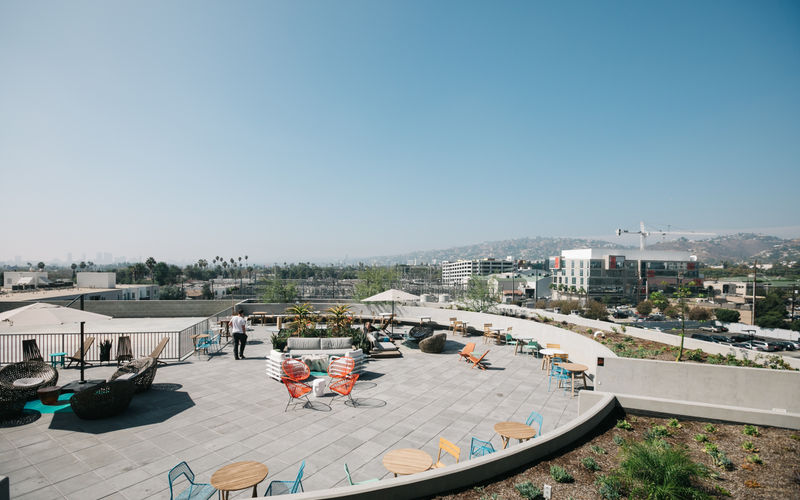 925 N La Brea Avenue, Los Angeles Image 1