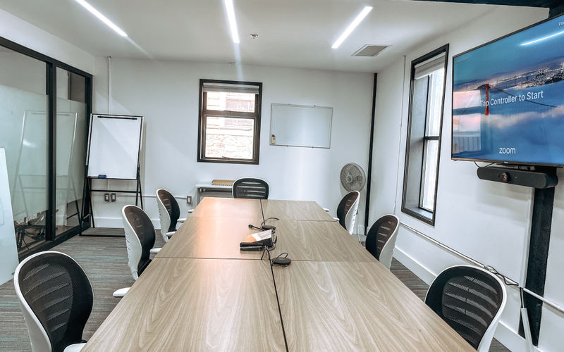 1824 Store Street, Victoria Image 3