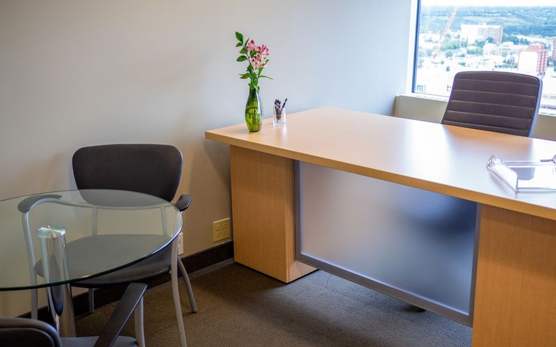 10060 Jasper Ave, Edmonton Image 4