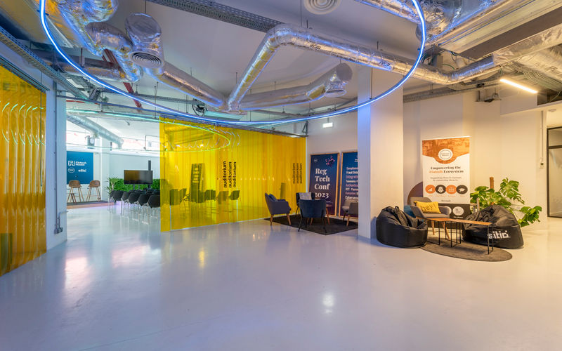 12 Avenida Duque De Loule, Lisbon Image 7