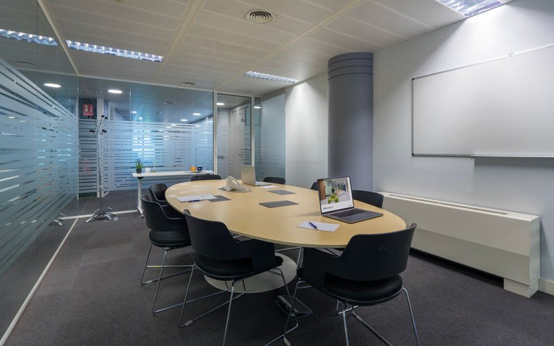 54 Calle De María De Molina, Madrid Image 12