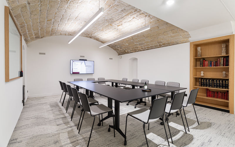 26 Rue De Montholon, Paris Image 9