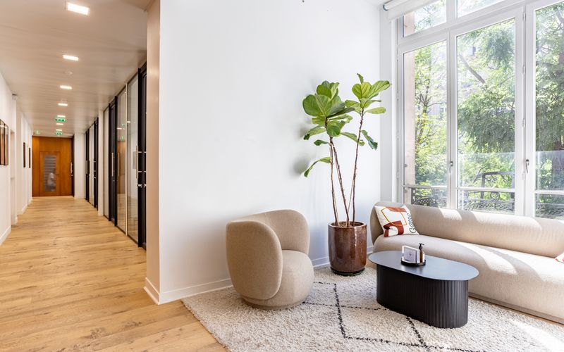 1 bis Av De La République, Paris Image 18