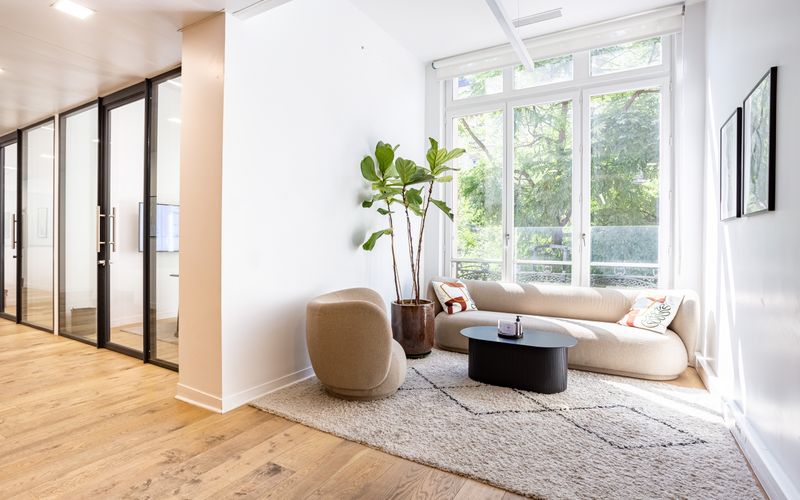 1 bis Av De La République, Paris Image 18