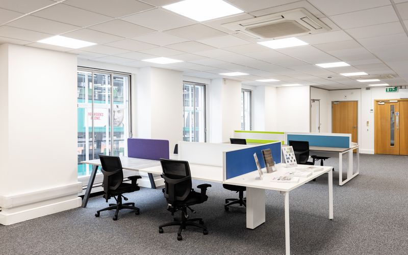 2/10 Bridge Street, Reading Image 2