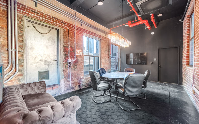 315 W 35th, New York City Image 4