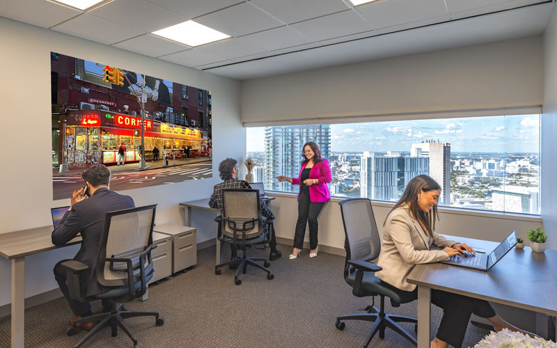 100 Se 2nd Street, Miami Image 2