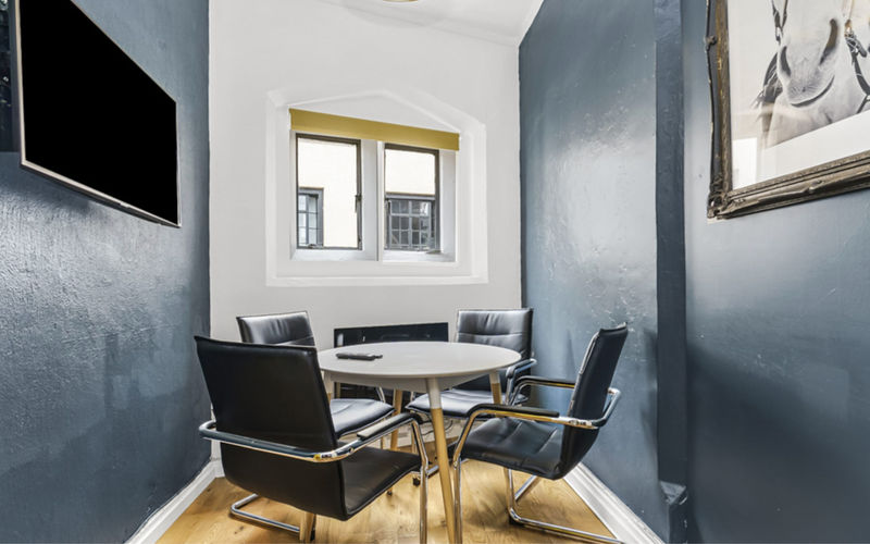70-71 Wells Street, London Image 1