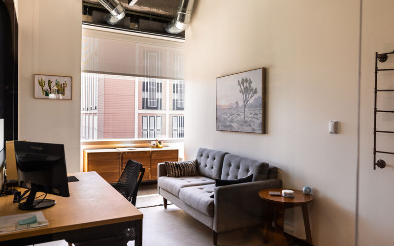 909 Davis Street, Evanston Image 3