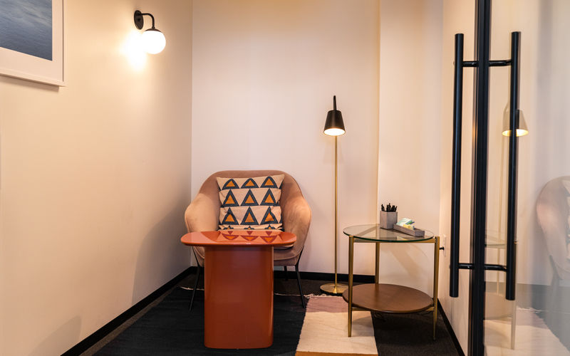 909 Davis Street, Evanston Image 9