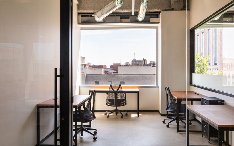 909 Davis Street, Evanston Image 1