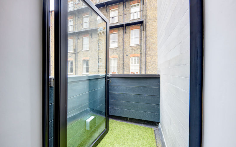 244 Vauxhall Bridge Road, Greater London Image 5