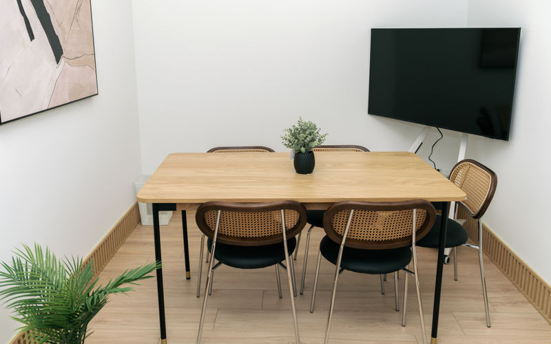 1128 West Broadway, Vancouver Image 9