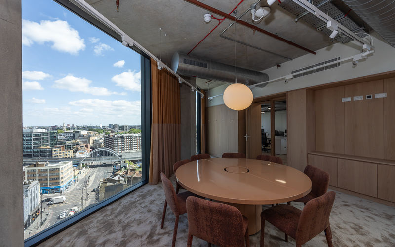 Blossom St, London Image 6