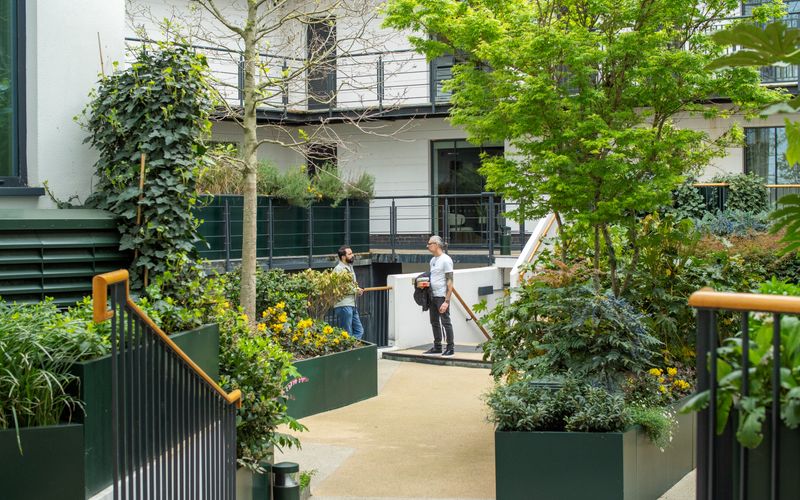 116 Putney Bridge Road, London Image 1