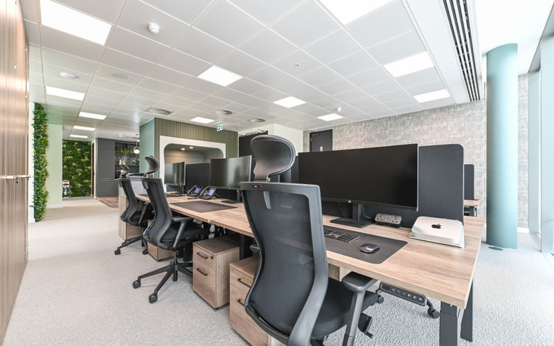 Wellington Way, Surrey Image 3