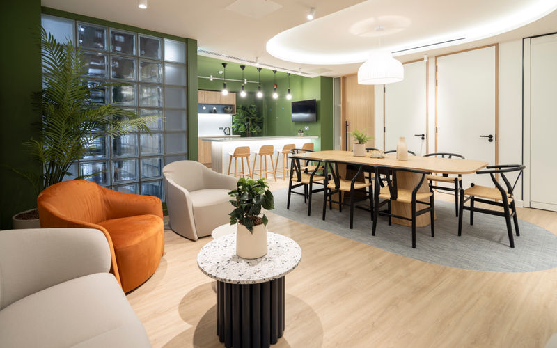 35 Chiswell Street, London, 24 DESKS 35 Chiswell Street, London Image 1