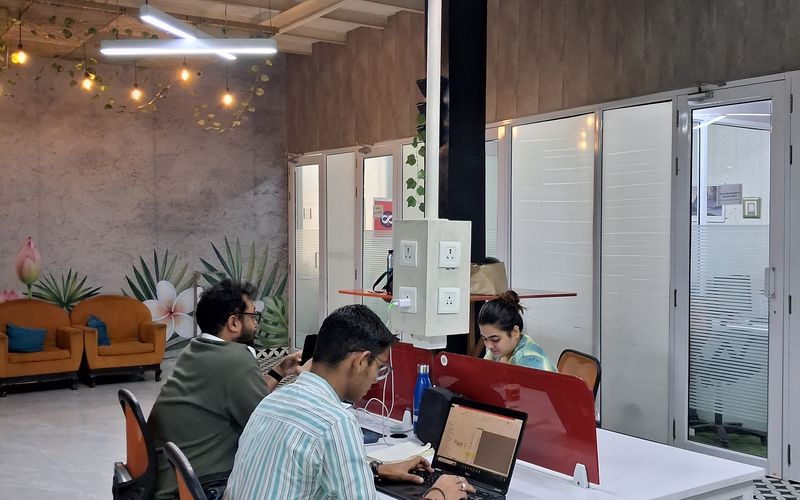 Metro Pillar Number 564 14/3 Nh-19 Sector 31, Faridabad Image 8