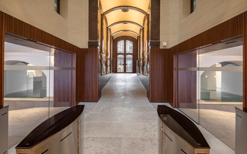 639 Gran Via De Les Corts Catalanes, Barcelona Image 9