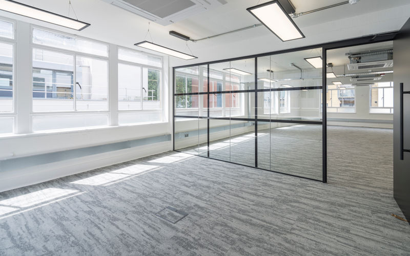 14 Charterhouse Bldgs Goswell Rd, London Image 4