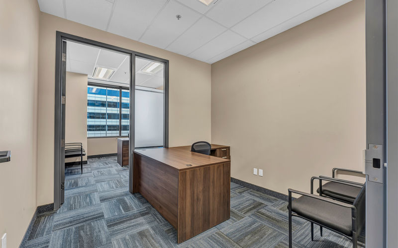 55 Commerce Valley Drive West, Markham Image 6