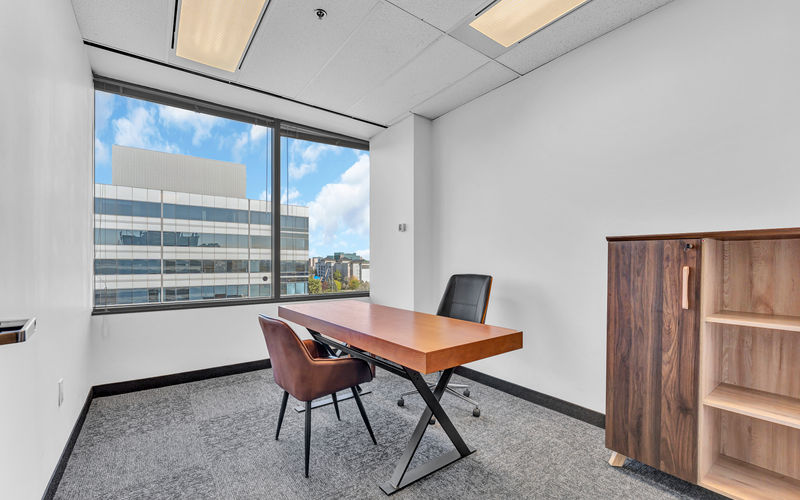 55 Commerce Valley Drive West, Markham Image 5