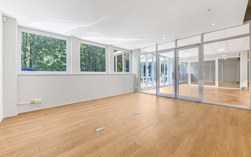 Restmor Way Hackbridge, Wallington Image 1
