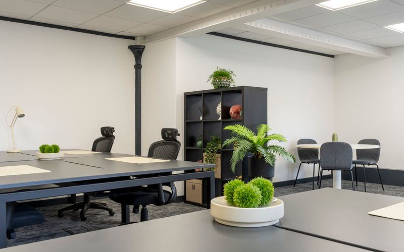 2 Anderson Place, Edinburgh Image 2