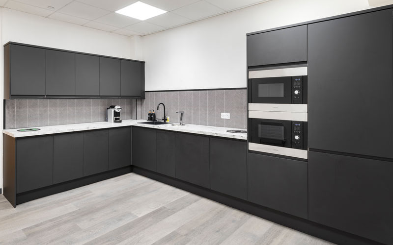 1 Ainslie Road, Hillington Image 9