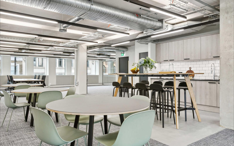 20 Fulham Broadway, Greater London Image 1