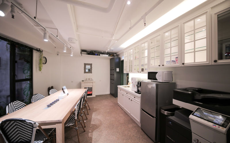 50 Stanley Street, Central Image 9