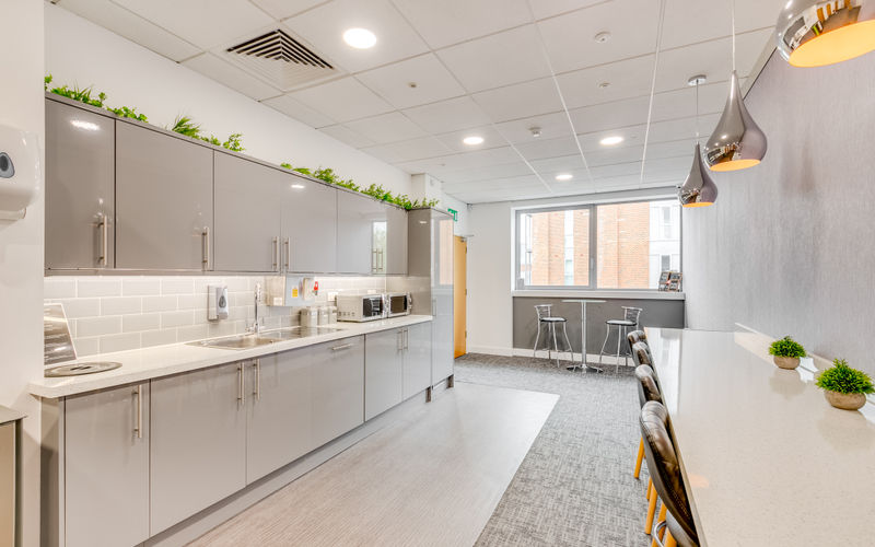 26 Bridge Road East, Welwyn Garden Image 4