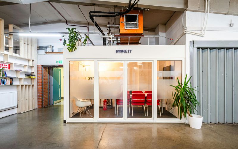 5 Hancock Road, BOW Image 6