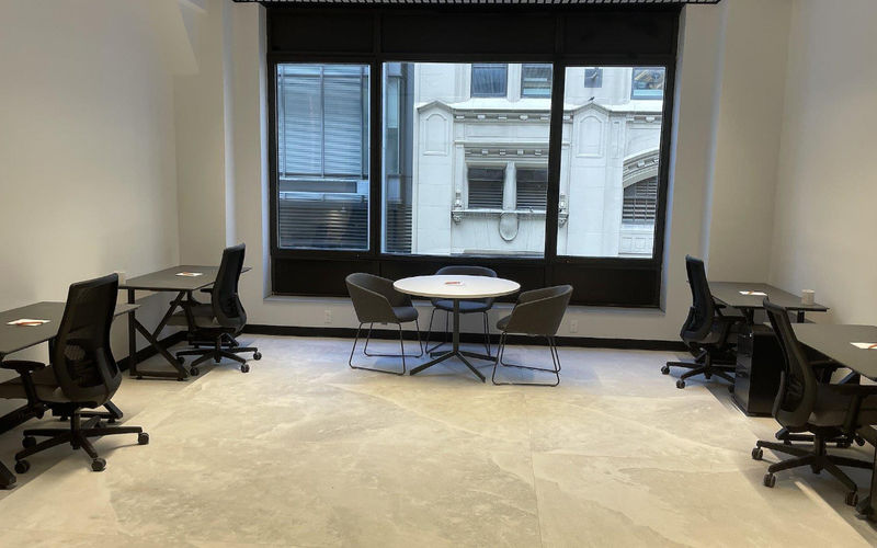 240 W 40th Street, New York Image 2