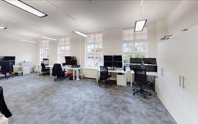 1-2 Castle Lane, Victoria Image 4