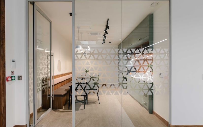 24-26 Arthur Street, Belfast Image 12