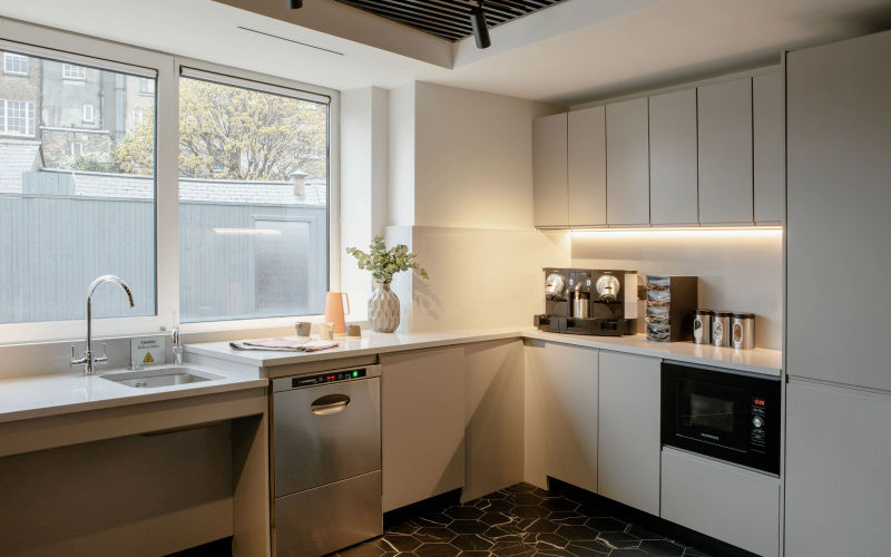 2 Leeson Close, Dublin Image 9