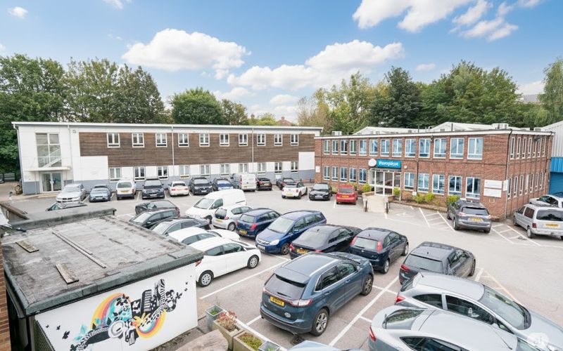 Colne Way, Watford Image 6