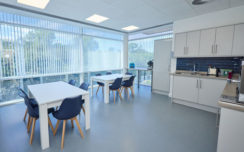 720 Centennial Court, Elstree Image 1