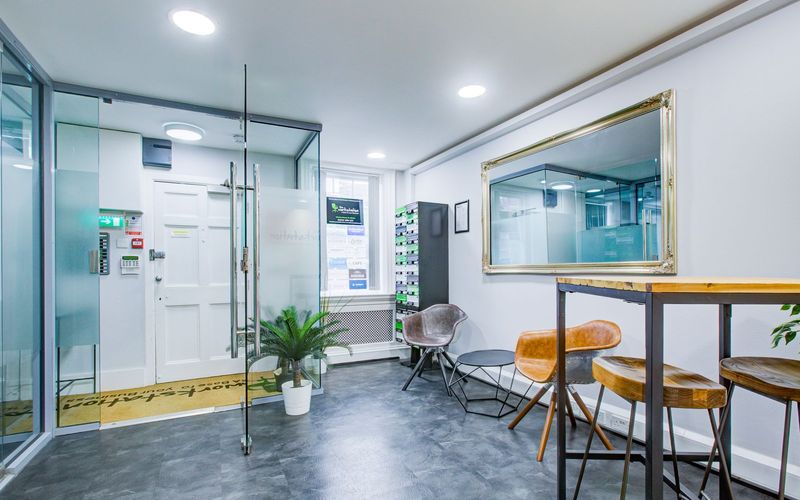 6 St Peter’s Street, St Albans Herts Image 1