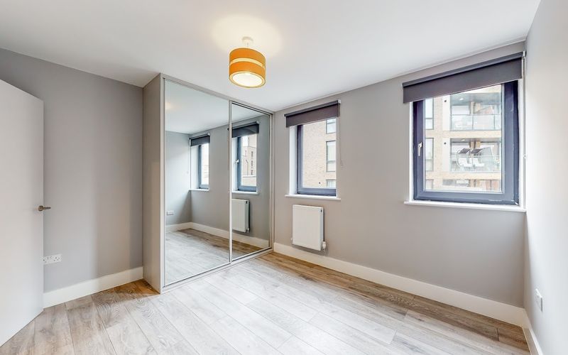 6 Station Approach Rd, Coulsdon Image 1