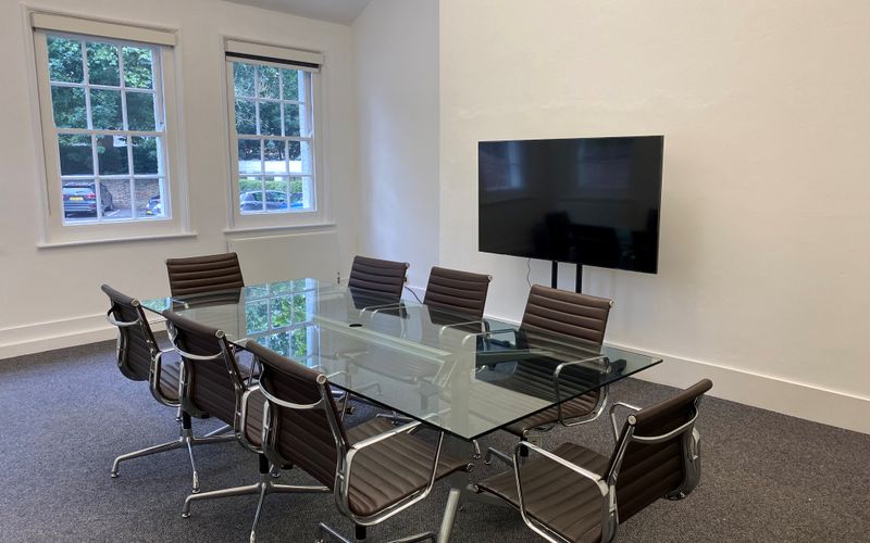 The Lodge Thorncroft Manor, Leatherhead Surrey Image 4