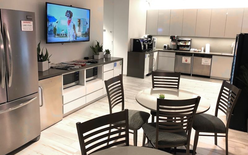 150 S Wacker Dr, Chicago Image 6