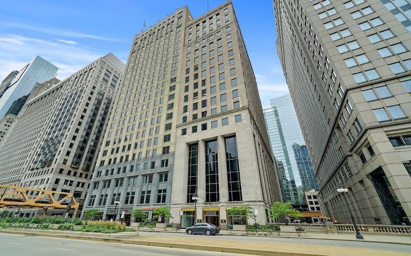 211 W Wacker Dr, Chicago Image 11