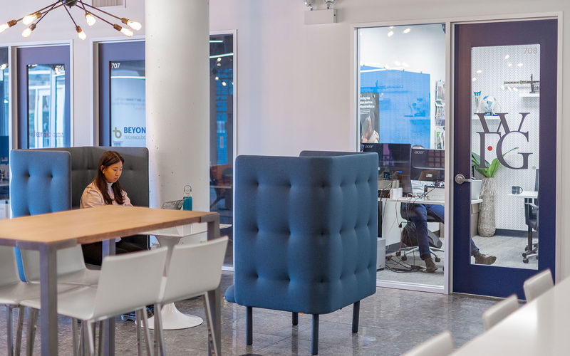 405 W Superior St, Chicago Image 9