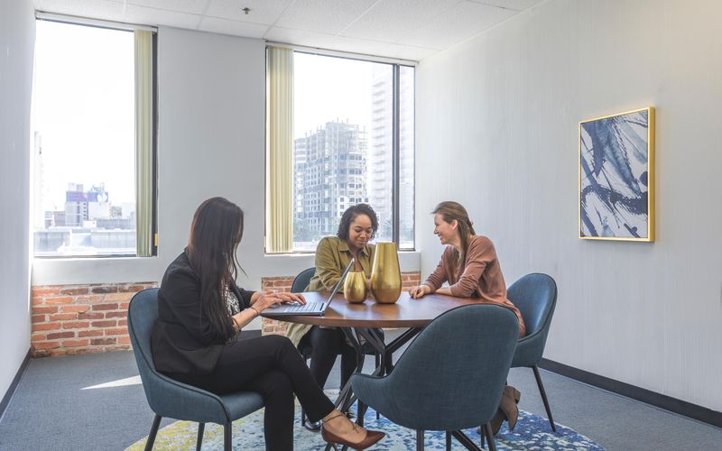 3120 Southwest Fwy, Houston Image 1