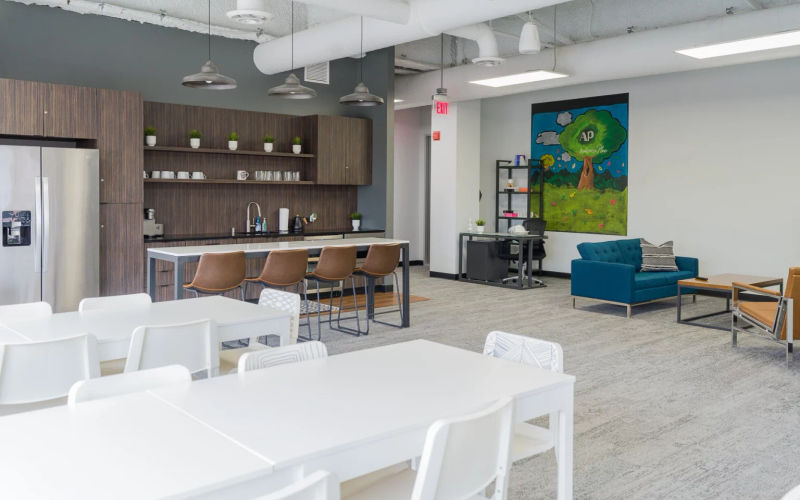 790 N Milwaukee St, Milwaukee Image 3