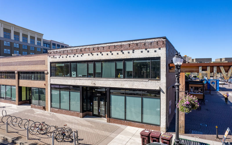 2323 Broadway, Oakland Image 1