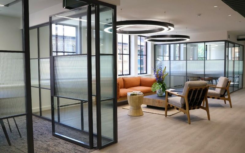 20 Queen Elizabeth Street, Greater London Image 2